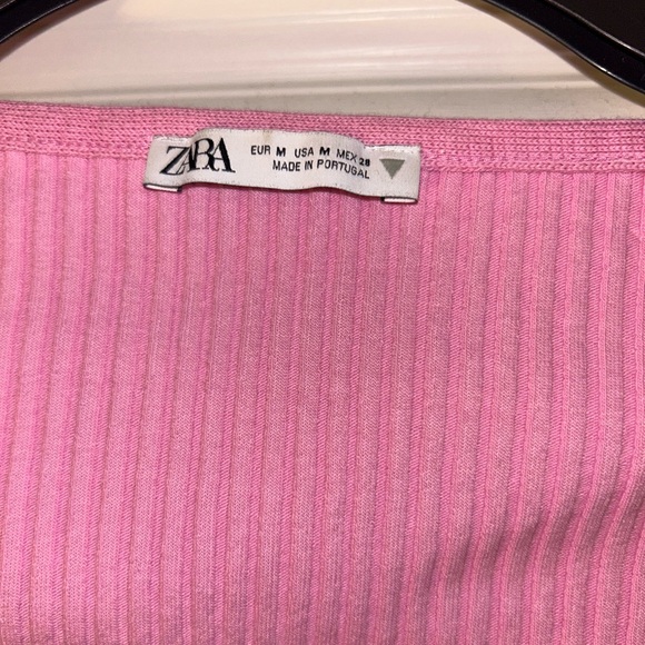 Zara size M pink ribbed long sleeve. Flattering - Picture 3 of 4